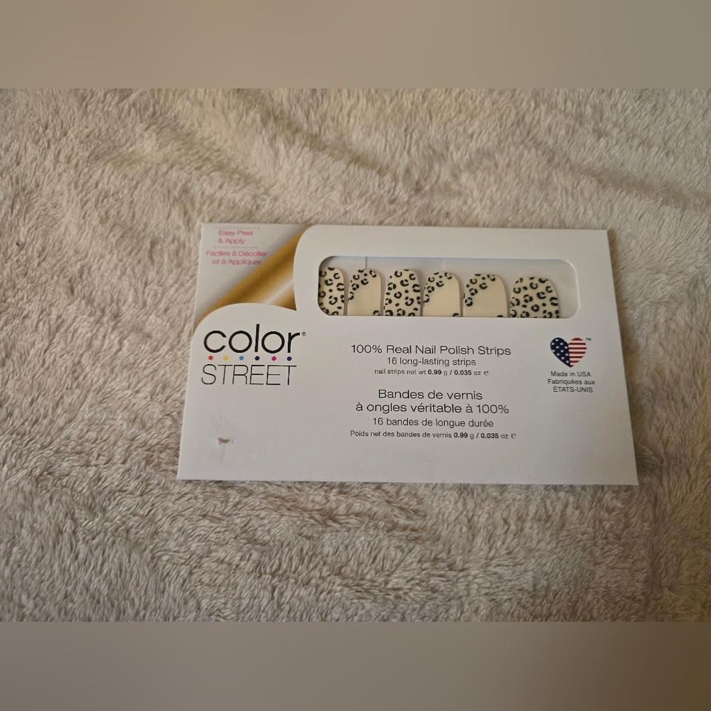 ✨ Color Street 100% Real Nail Polish Strips ✨
Color: Spot On